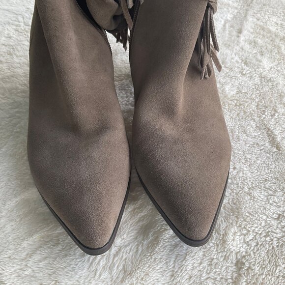 Van Eli Women’s Taupe Suede Western Fringe Knot Ankle Boots With Chunky Heels - Picture 9 of 11